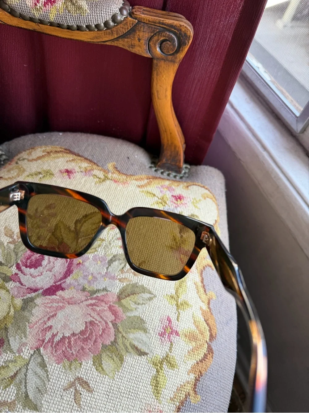 Gucci Tortoiseshell Rectangular Sunglasses - Brown Lenses